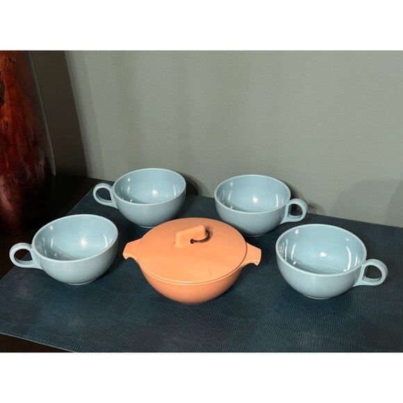 Melmac Melamine Cups and Sugar Bowl Lot Blue & Peach - Picture 1 of 9